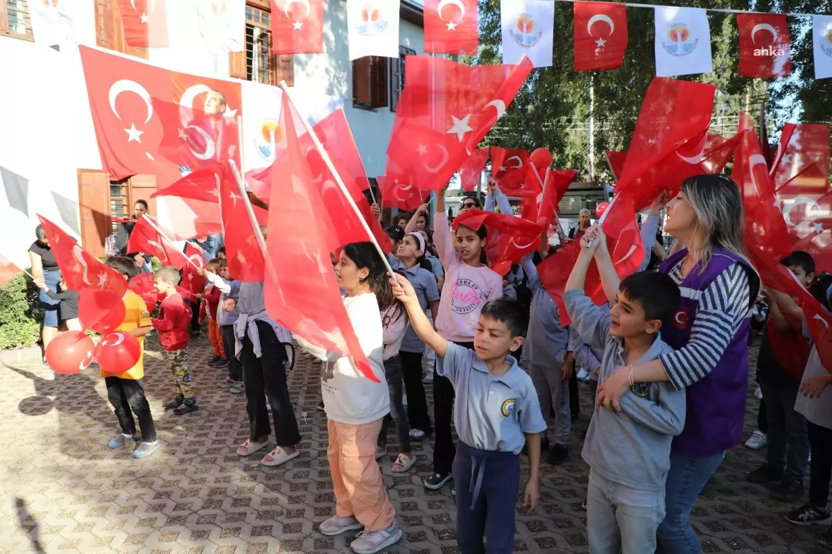 Adana’da 29 Ekim Cumhuriyet Bayramı Çocuk Şenliği ile Kutlandı