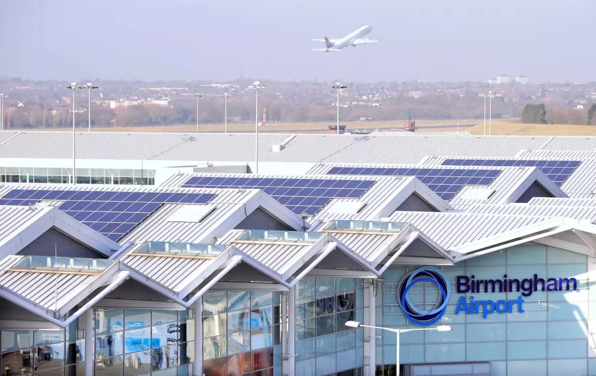 Birmingham Havalimanı Uçuşları Askıya Alındı